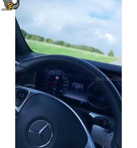 عکس پشت فرمان بی ام و