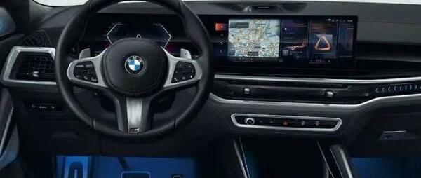 عکس داخل ماشین بی ام و x6