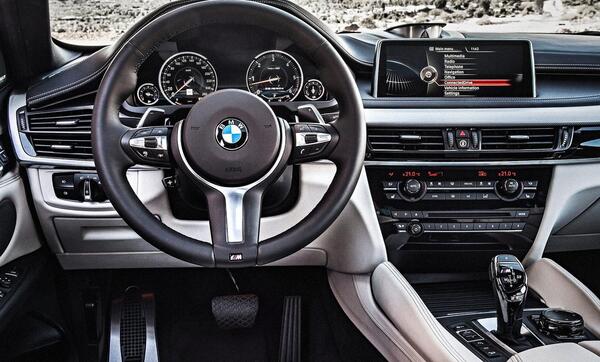 عکس داخل ماشین بی ام و x6