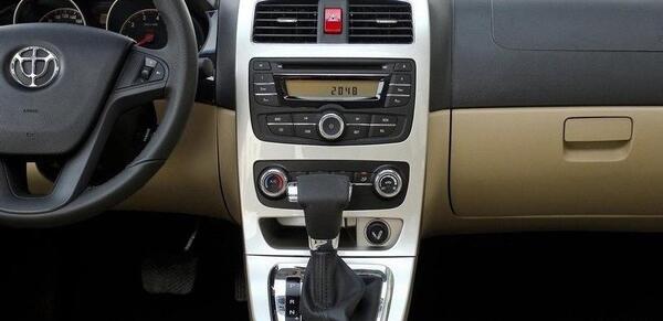 عکس داخل برلیانس h330 اتوماتیک