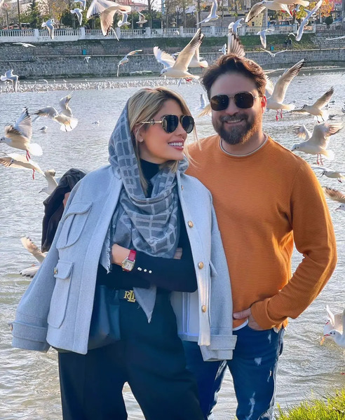 عکس بابک جهانبخش با همسر و فرزندش