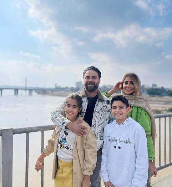 عکس بابک جهانبخش با همسر و فرزندش