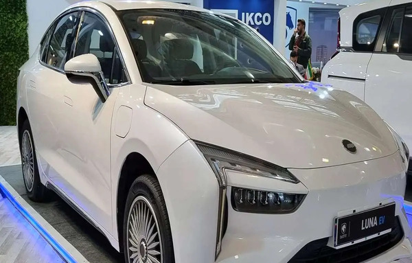 عکس دو خودرو برقی ایران خودرو