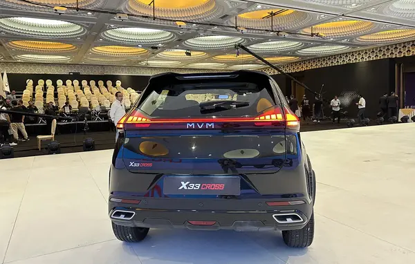 عکس ام وی ام x33 cross