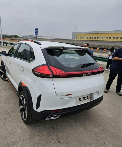 عکس ام وی ام x33 پرو
