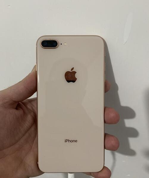 عکس اپل ۸ پلاس