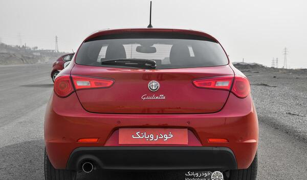 عکس آلفارومئو قدیمی