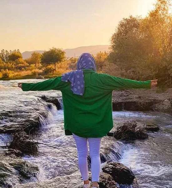 عکس دختر شاد پروفایل