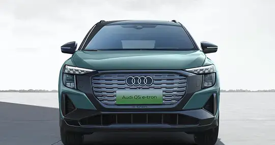 عکس آئودی q5 e tron