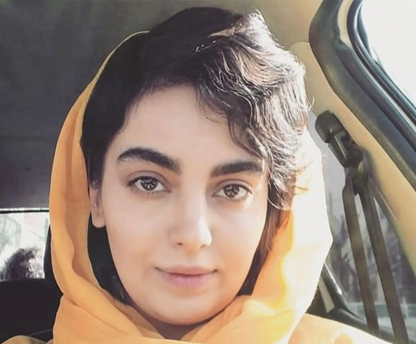 عکس مهشید جوادی در خارج