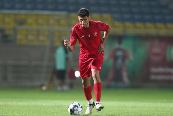 عکس صحرایی بازیکن پرسپولیس