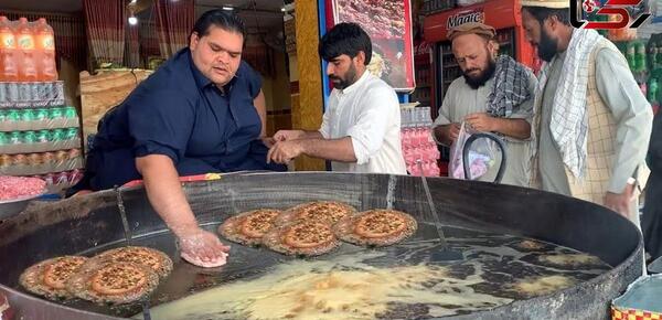عکس فیلم غذای ممد قلی