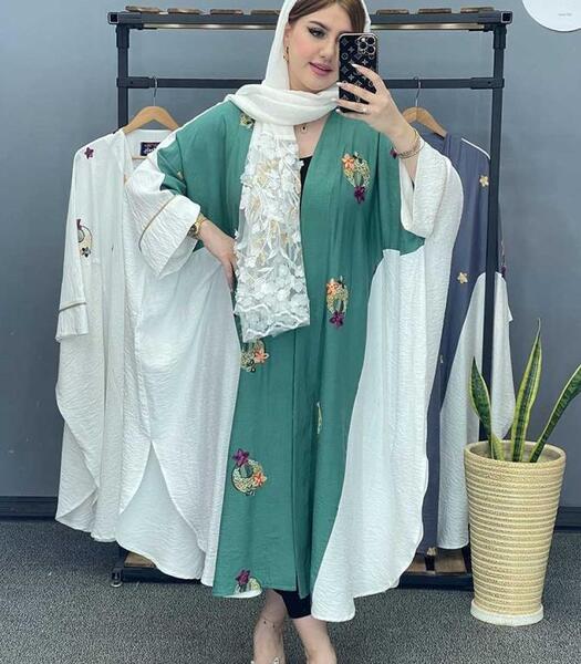 عکس مدل مانتو عبایی با پارچه ابروبادی
