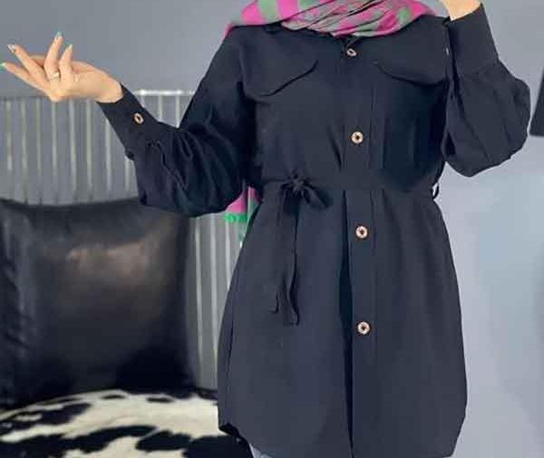 عکس مدل مانتو ابروبادی مشکی دکمه دار جدید