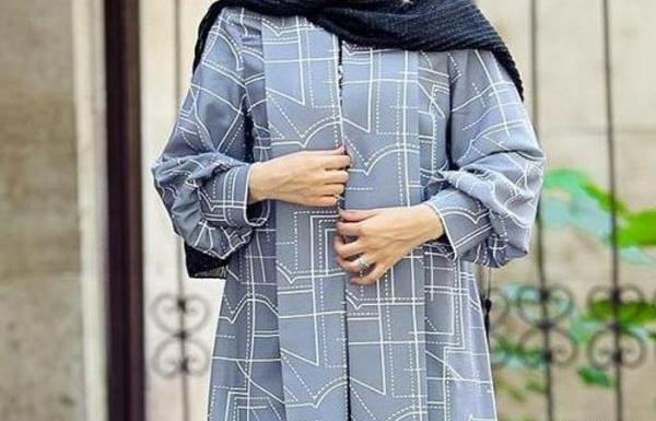 عکس مدل مانتو با پارچه ابروبادی رنگ طوسی