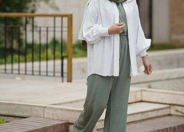 عکس مدل مانتو با پارچه ابروبادی با شلوار گشاد