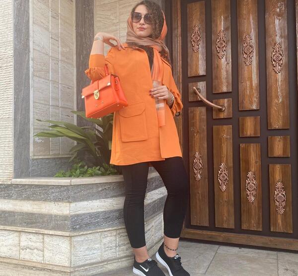عکس مدل مانتو ابروبادی رنگ آجری