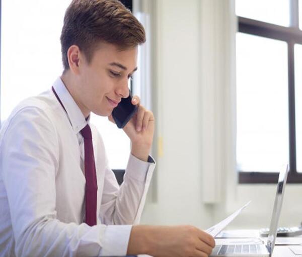عکس پروفایل مدیر مالی