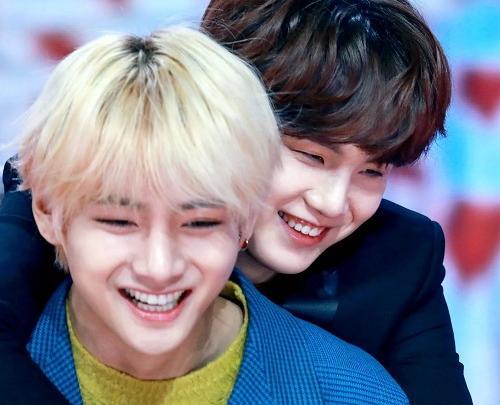 عکس بی تی اس شوگا عشق کوکی تهیونگ