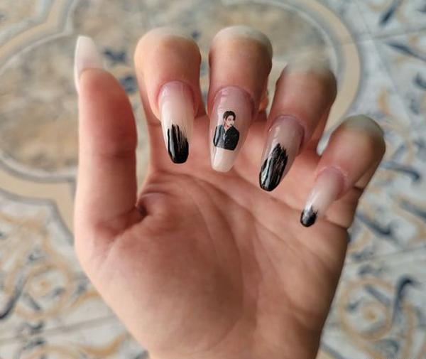 عکس ناخن طرح بی تی اس