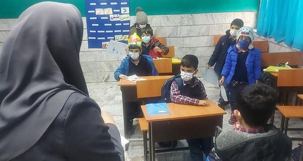 عکس دفتر مدیر مدرسه