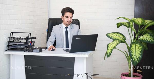 عکس مدیریتی برای پروفایل