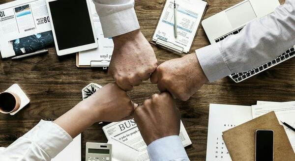 عکس پروفایل مدیریت بازرگانی