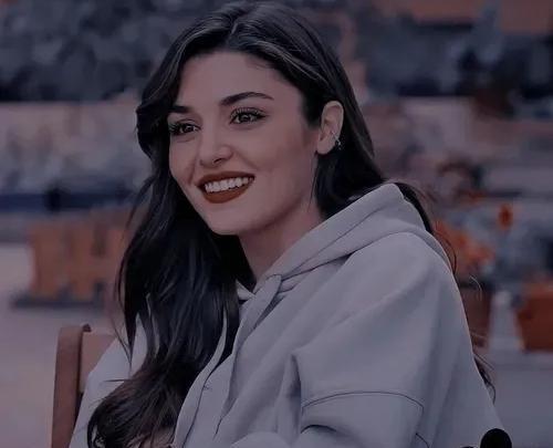 ویسگون عکس هانده ارچل برای پروفایل