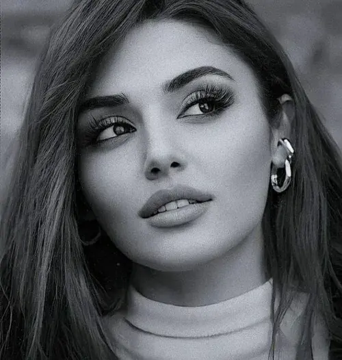 عکس هانده ارچل سیاه و سفید