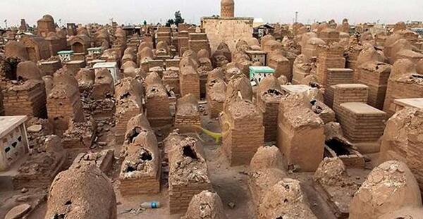 عکس قبرستان وادی السلام کربلا