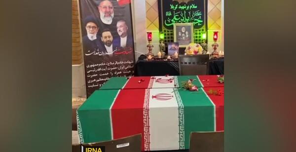 عکس شهید رئیسی در کربلا