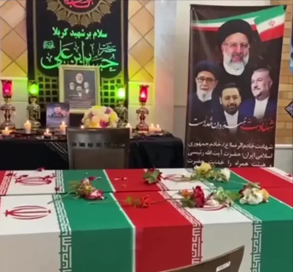 عکس شهید رئیسی در کربلا