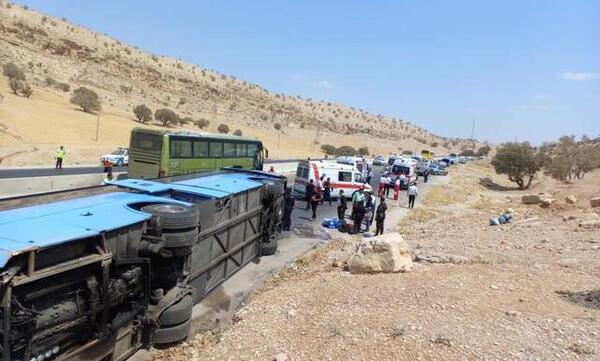 عکس واژگونی اتوبوس زائران کربلا