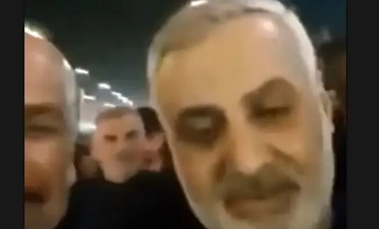 عکس حاج قاسم در کربلا