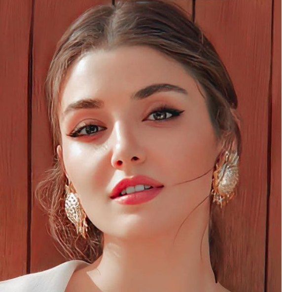 عکس بازیگران زن ترکیه برای پروفایل