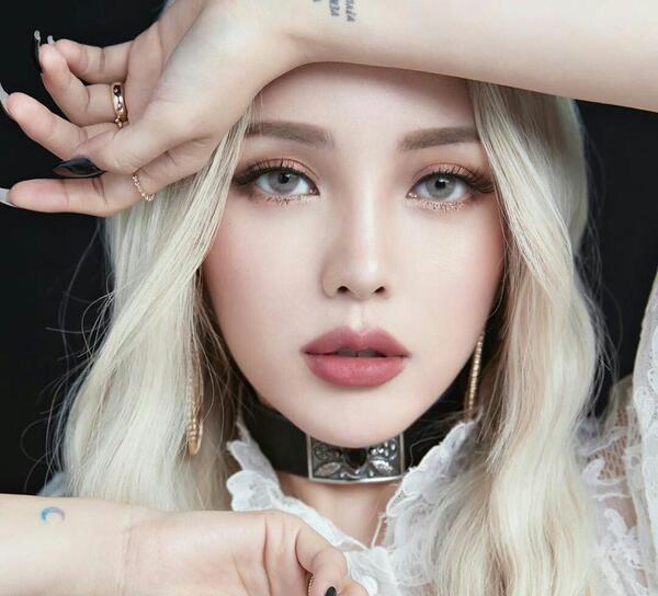 عکس آرایش کیوت کره ای