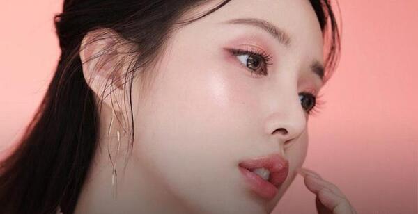 عکس آرایش کیوت کره ای