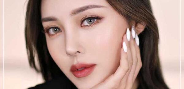 عکس آرایش چشم کیوت