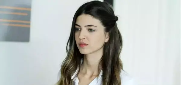 عکس و اسم بازیگران سریال غنچه های زخمی