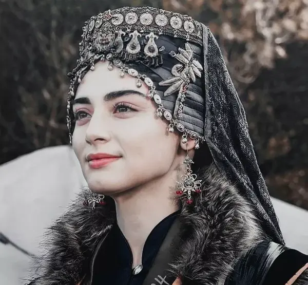 عکس های بازیگران قیام عثمان
