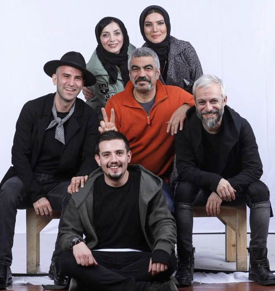 عکس بازیگران لیسانسه ها 2