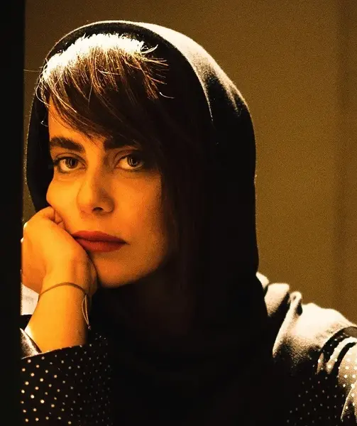 عکس الهام اخوان در مرداب