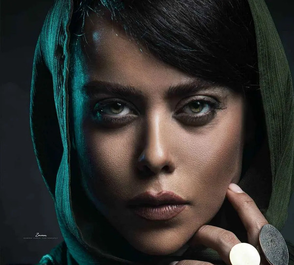 عکس های الهام اخوان و همسرش