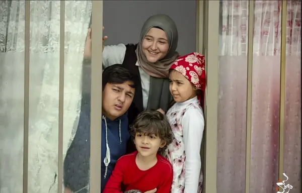 عکس بازیگران دودکش ۱