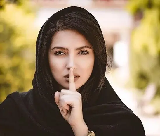 عکس بازیگران فیلم حوالی پاییز