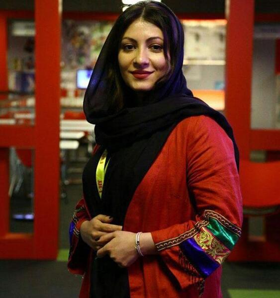 عکس بازیگران فیلم حوالی پاییز