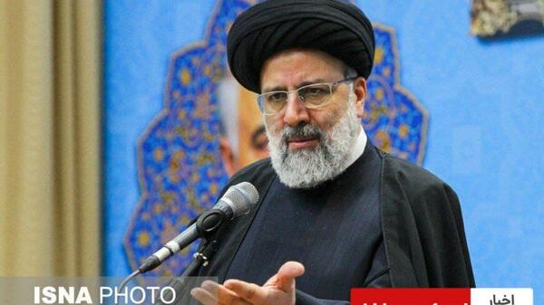 عکس سوتی های رئیسی در سخنرانی
