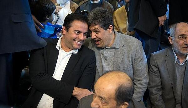 عکس سوتی احمدی نژاد در مراسم خاکسپاری