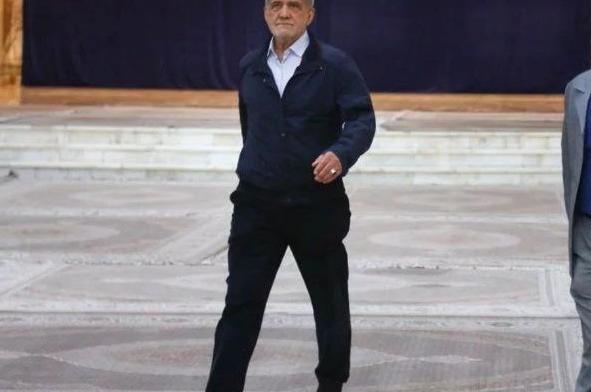 عکس جوانی پزشکیان نماینده مجلس