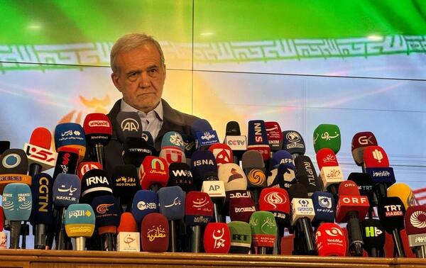 عکس جوانی پزشکیان نماینده تبریز